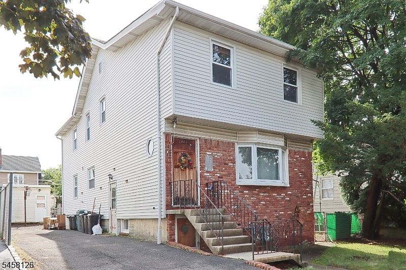 1st image of 1021 Harding Ave