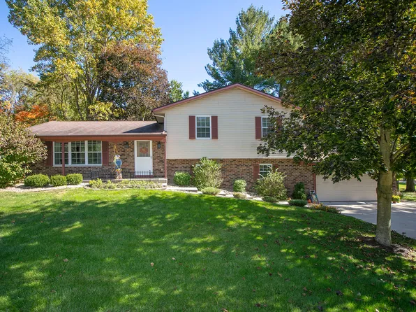 407 Carey Mission Rd, Niles, MI 49120