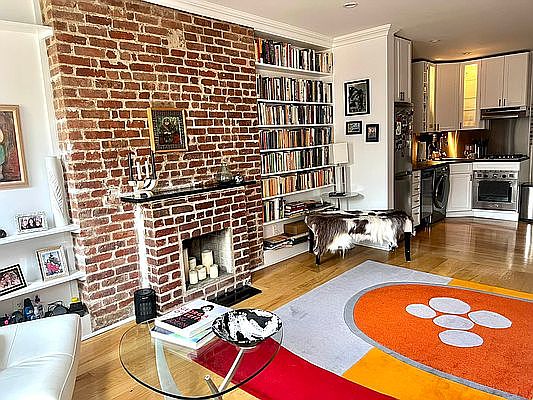 3rd image of 86 Horatio St APT 5A