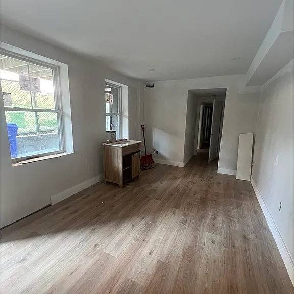 395 W 4th St #1 — Photo 17