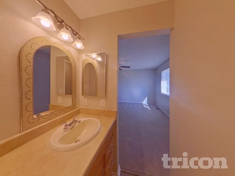 862 Marshall Dr — Photo 7
