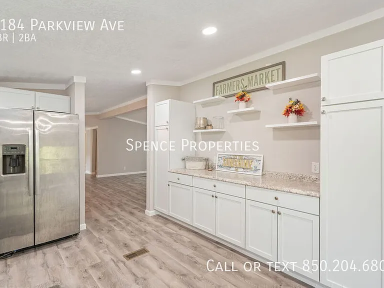 3184 Parkview Ave — Photo 8