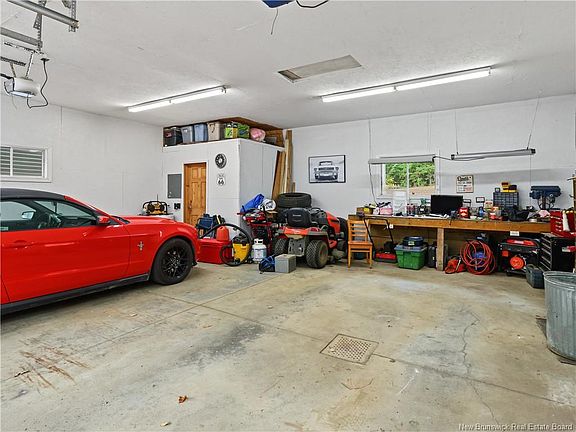 5th image of 3 Maple St