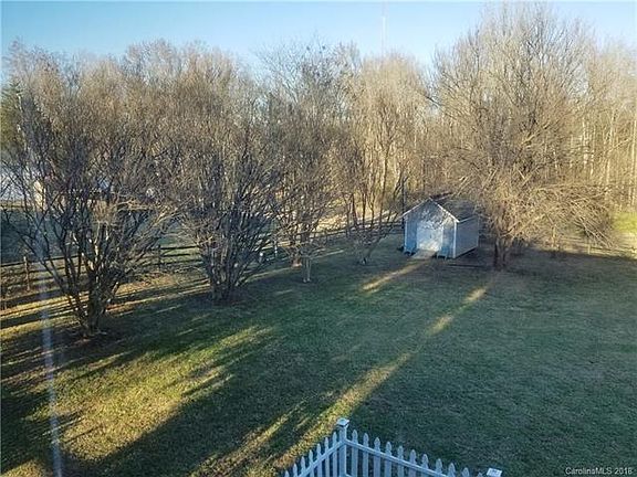 4th image of 4033 Back Creek Church Rd