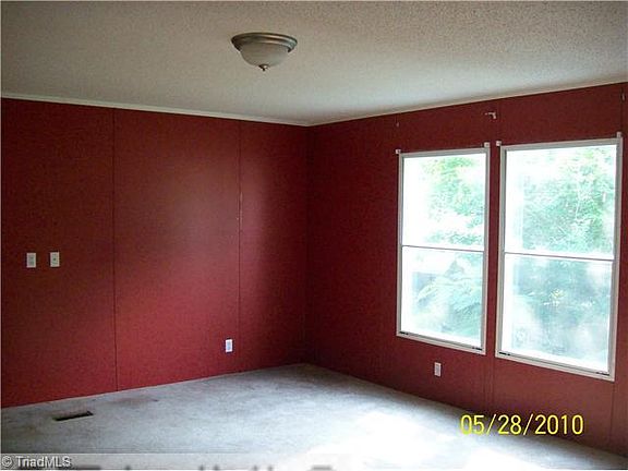 5th image of 1205 Pollard Ave W