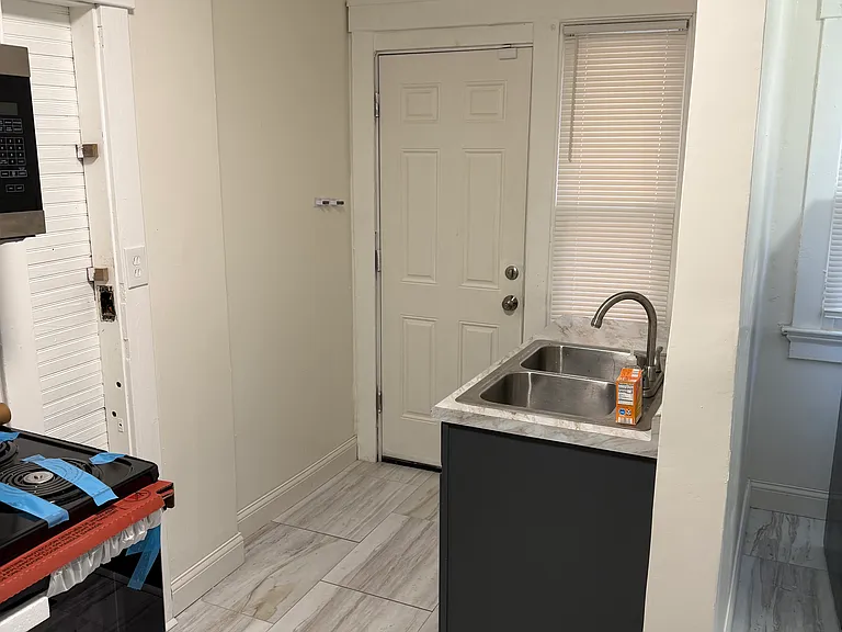 732 Rockford Ave #1 — Photo 9