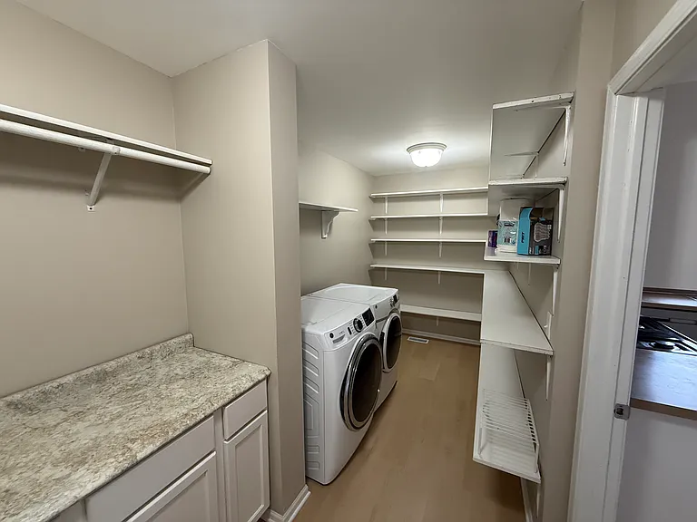 Washing Area / Pantry