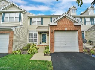 136 Giera Ct, Parlin, NJ 08859