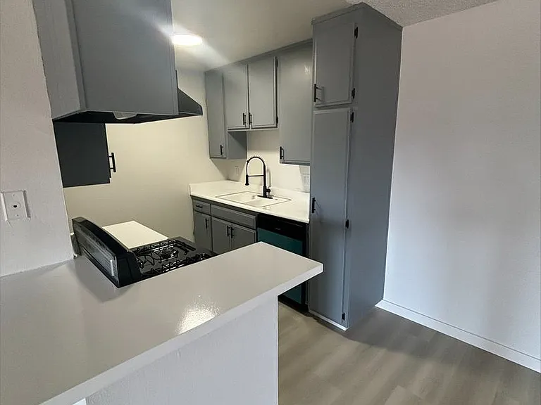 WOODCREST APARTMENTS — Photo 19