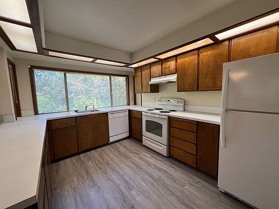 3rd image of 3041 SE Timberlake Dr