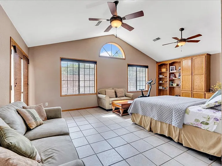 285 W Ash Ave — Photo 17