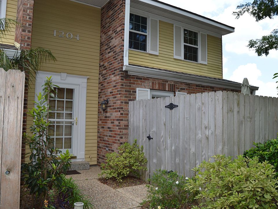 1st image of 200 Lodge Dr APT 1204
