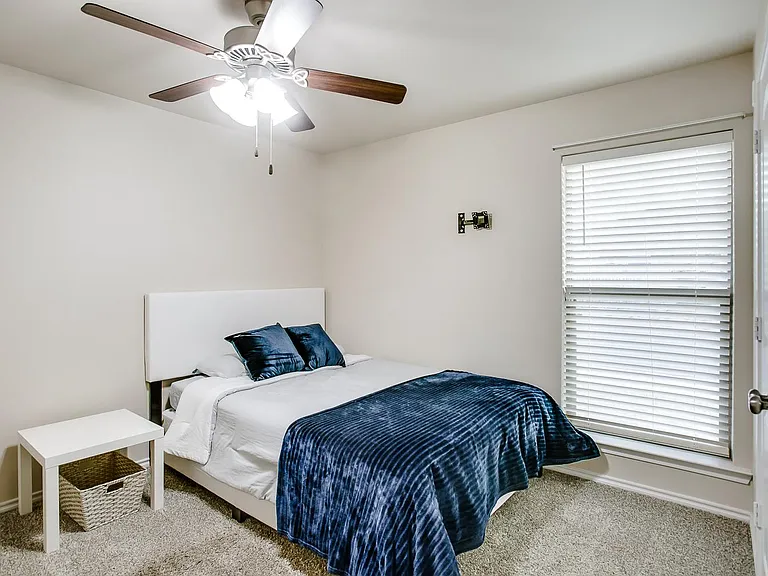 9905 Virginia Ave — Photo 16