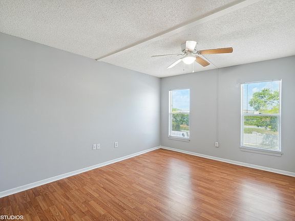 3rd image of 401 W Florida Ave #F6e26e5ec
