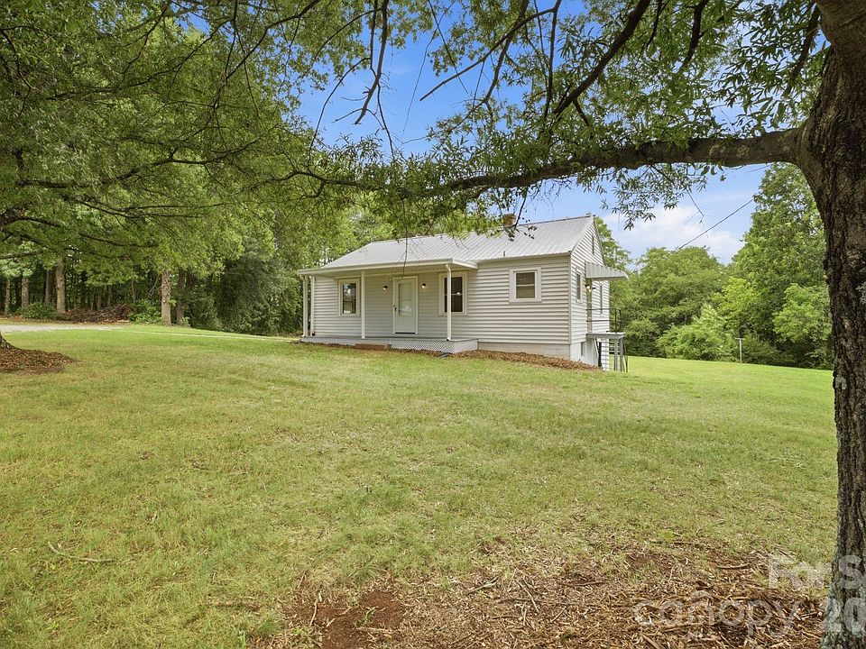 1st image of 825 21st Street Dr SE