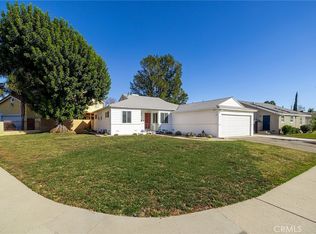8160 Paso Robles Ave, Lake Balboa, CA 91406