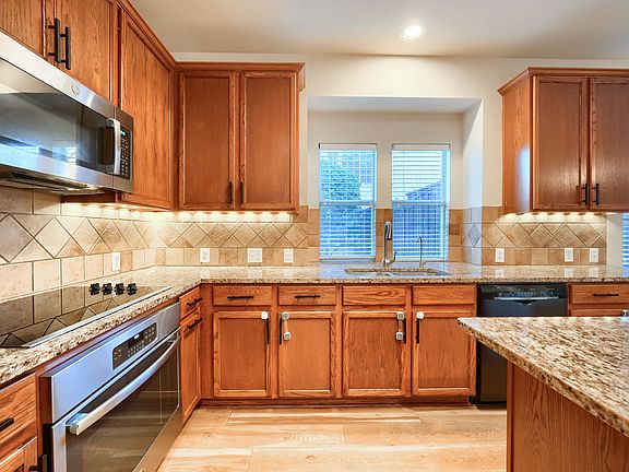 4th image of 11673 Forestbrook Dr
