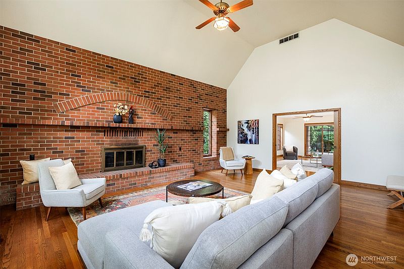 4th image of 6573 NE Windermere Road