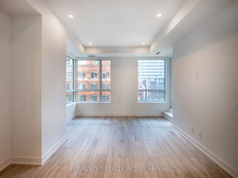 108 Peter St #518 — Photo 8
