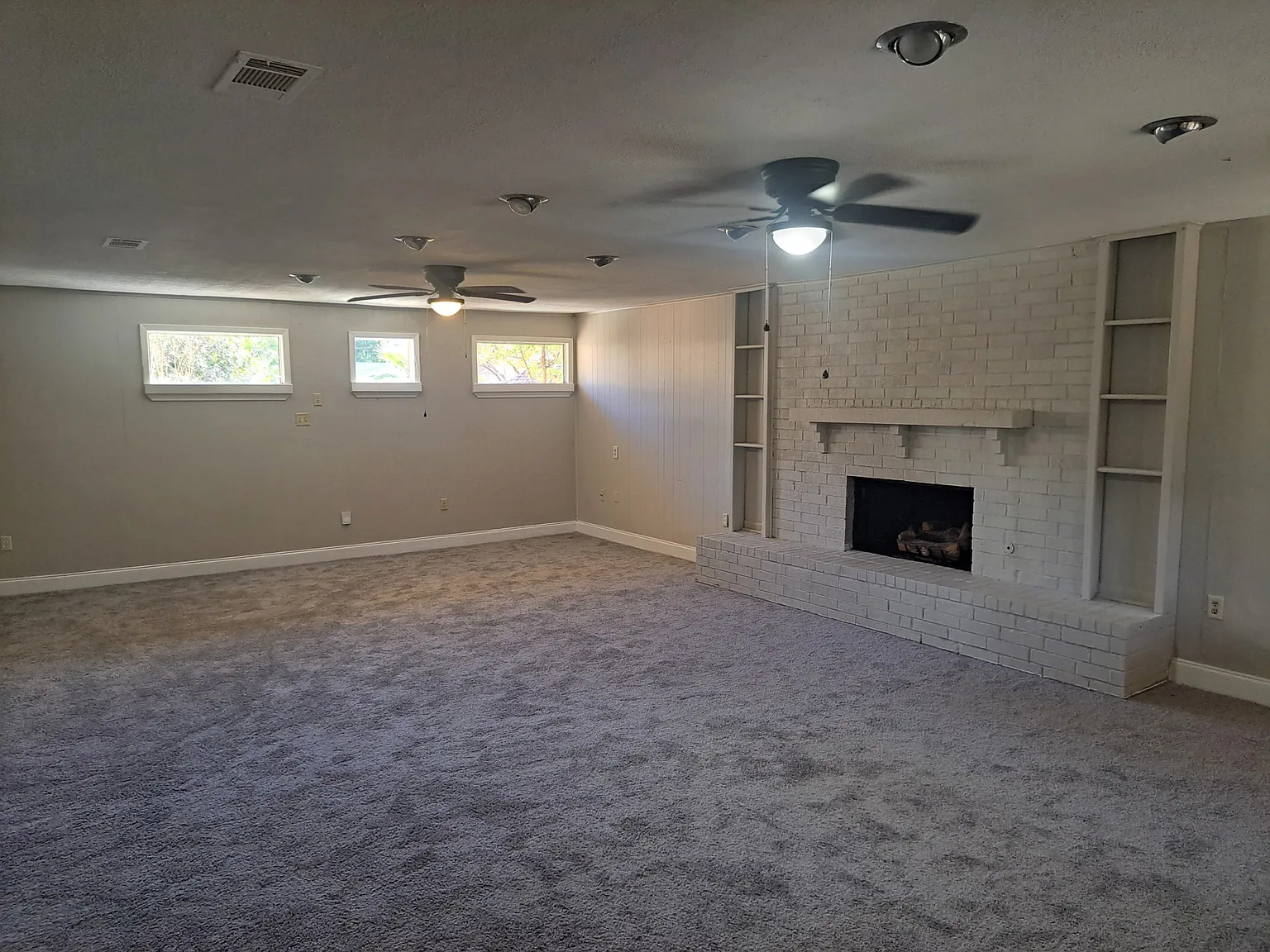 4 bed, 2230 sqft, $2,000 — Photo 3
