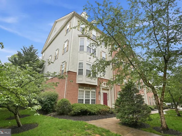 5645 Harrington Falls Ln Unit B, Alexandria, VA 22312