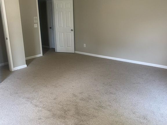 5th image of 2884 Trotters Pointe Dr