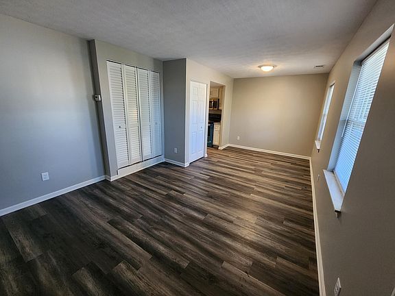 3rd image of 2412 Mount Claire Ave APT 9