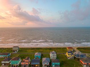 128 Jewel Dr, Crystal Beach, TX 77650