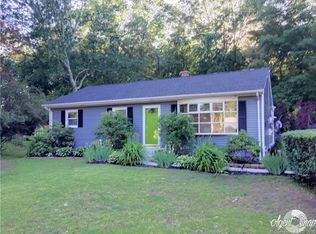 20 Manor Rd, Oakdale, CT 06370