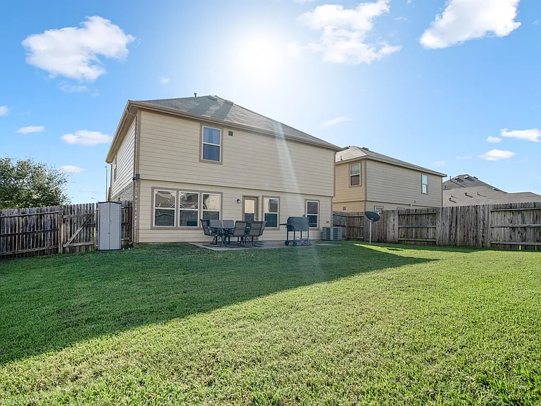 18802 Bailey Oaks Ln — Photo 21