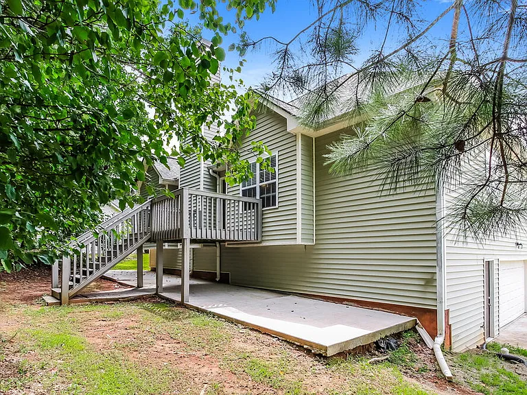 215 Trelawney Pl — Photo 15