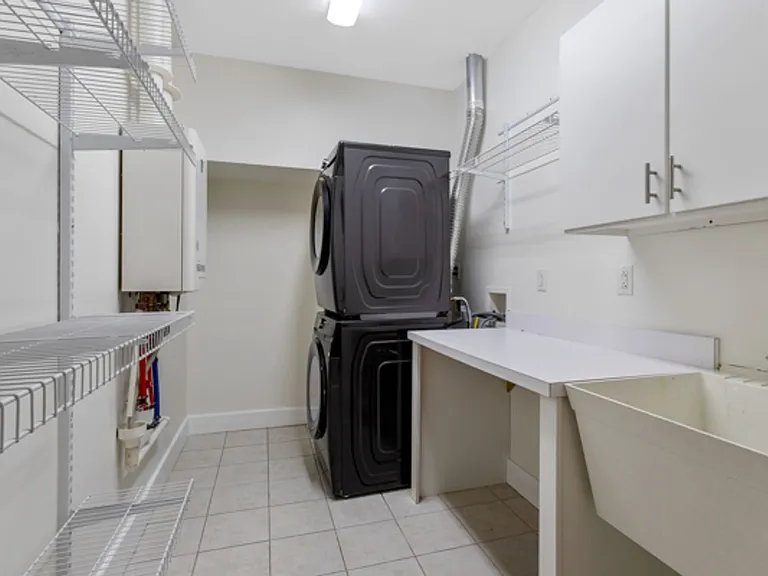 115 E Jefferson St — Photo 19