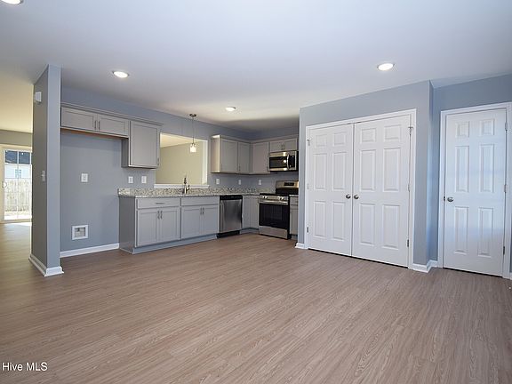 2nd image of 1237 Masters Ln #A