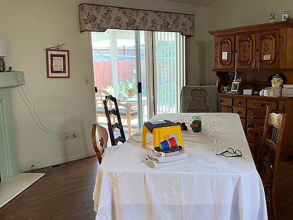 4th image of 844 Vista Del Rio