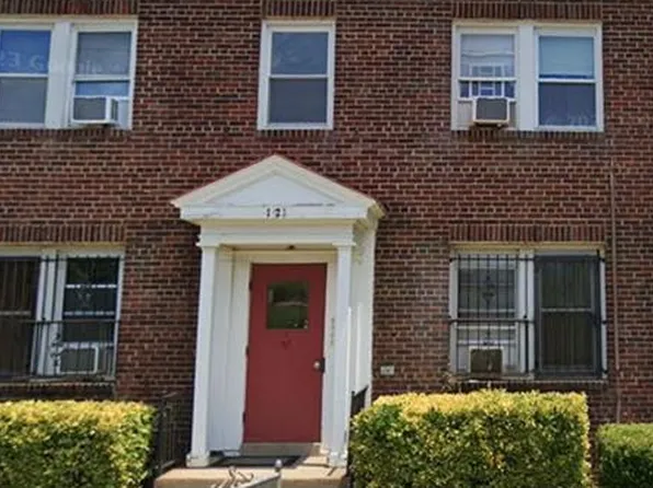 121 19th St NE APT 4, Washington, DC 20002