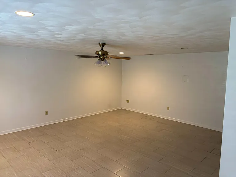 728 Harrison Ave — Photo 16