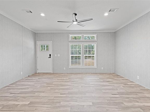 4th image of 375 Sapp St