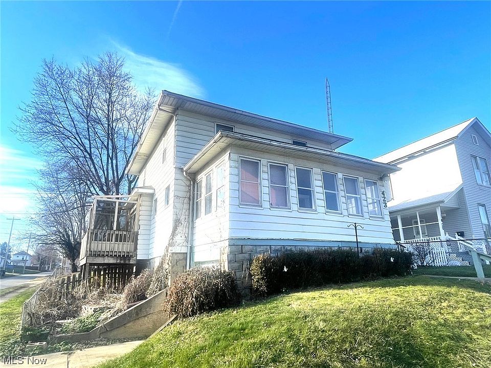 1st image of 423 Mead St