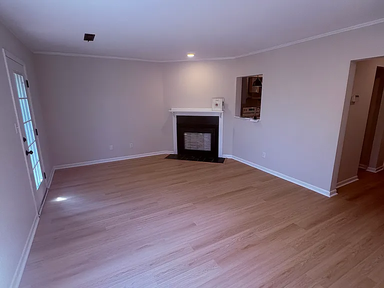 738 Merion Grn — Photo 11