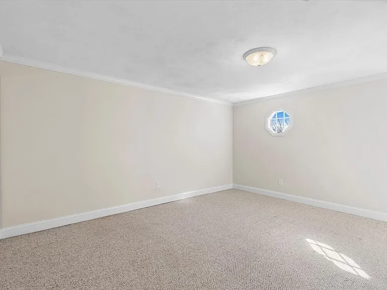 8 Captain Cook Ln #U — Photo 16
