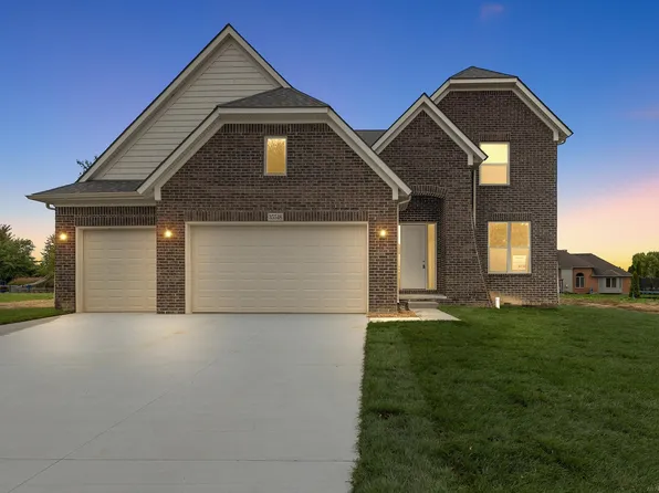 35548 Addison Dr, New Baltimore, MI 48047