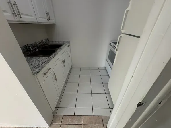 2303 Adams St, Hollywood, FL