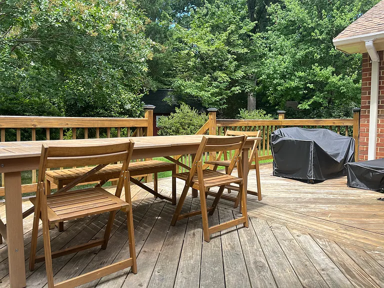 805 Winthrope Dr — Photo 18