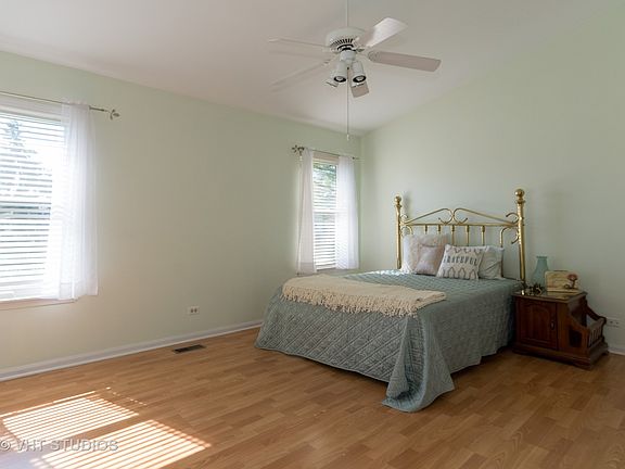5th image of 1372 Northgate Dr