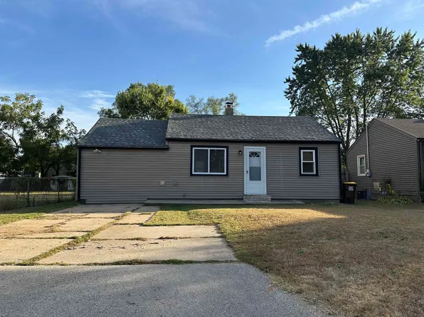 405 Wilson Ave, Machesney Park, IL 61115