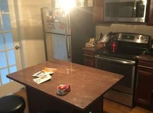 18 Hull St APT 4, Boston, MA 02113