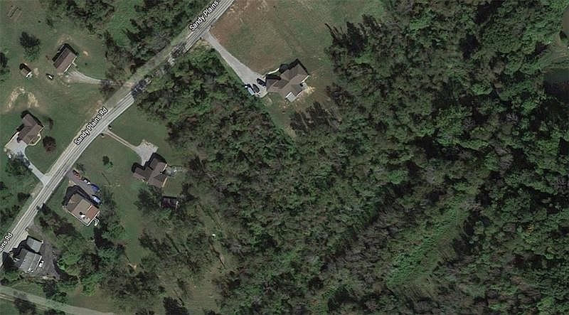 2nd image of 2233 Sandy Plains Rd