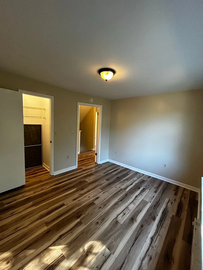 361 Warren Avenue — Photo 3