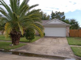 6911 Lost Thicket Dr, Houston, TX 77085