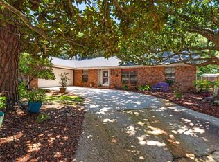 3924 Paradise Bay Dr, Gulf Breeze, FL 32563